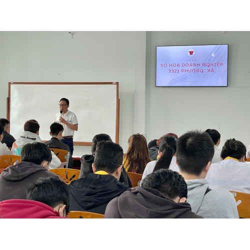 Thị trường thương mại điện tử và thách thức cạnh tranh